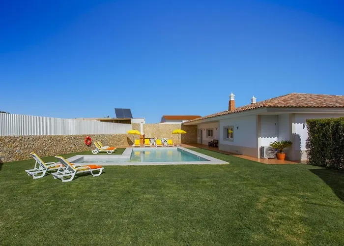 Quinta Dos Abacates By Olhos de Agua (Albufeira)