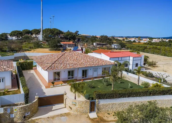 Quinta Dos Abacates By Olhos de Agua (Albufeira)